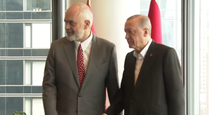  Erdogani në Shqipëri në ditën e vdekjes së Skënderbeut