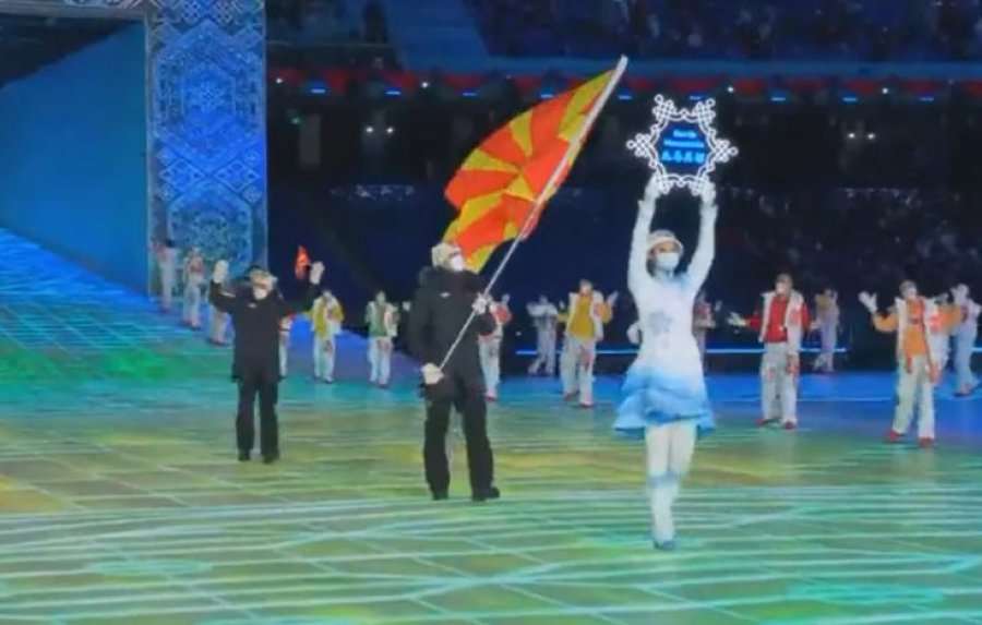Lojërat Olimpike Dimërore – Dehari shqiptari i tretë që parakalon me flamur, garon me ekipin e Maqedonisë së Veriut