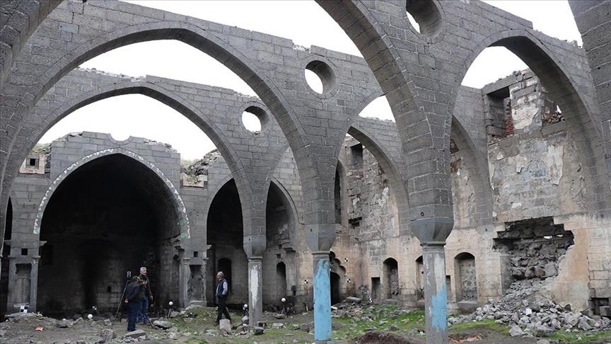  Kisha 500-vjeçare armene Surp Sargis në Diyarbakır të Turqisë do të restaurohet