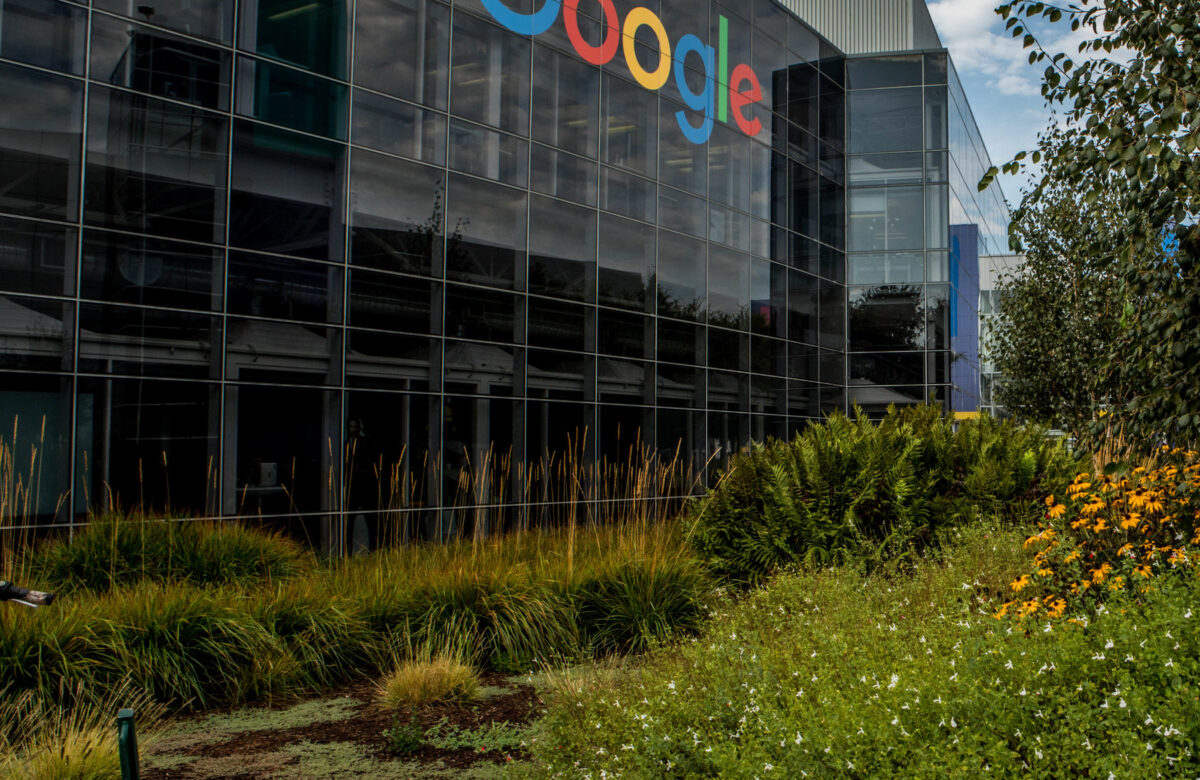 Google blen një kompani të sigurisë kibernetike për $5.4 miliardë