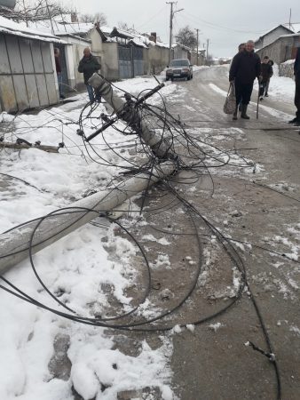  Borë dhe temperatura të ulëta, Korça prej 3 ditësh pa energji elektrike, probleme edhe në Pogradec