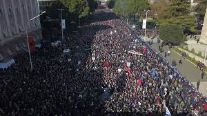  Qytetarë nga gjithë Shqipëria nisen drejt Kryeministrisë
