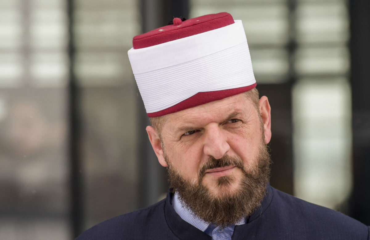 ‘Ditë e madhe për Kosovën’, Shefqet Krasniqi falenderon Allahun që nuk u miratuan martesat e gjinisë të njëjtë