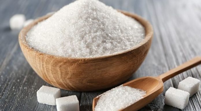  4 shenjat që tregojnë se po konsumoni shumë sheqer