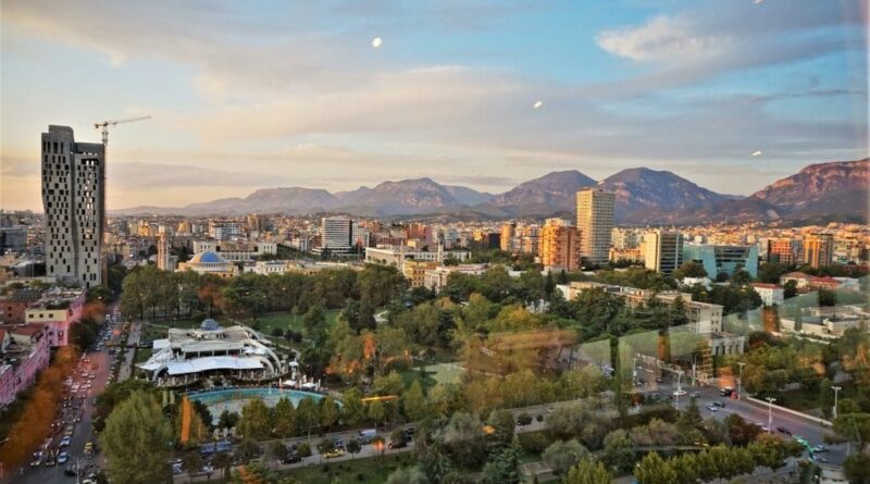  Renditja skandaloze/ Tirana kryeqyteti me cilësinë më të keqe për të jetuar në Europë, ndër të fundit në botë