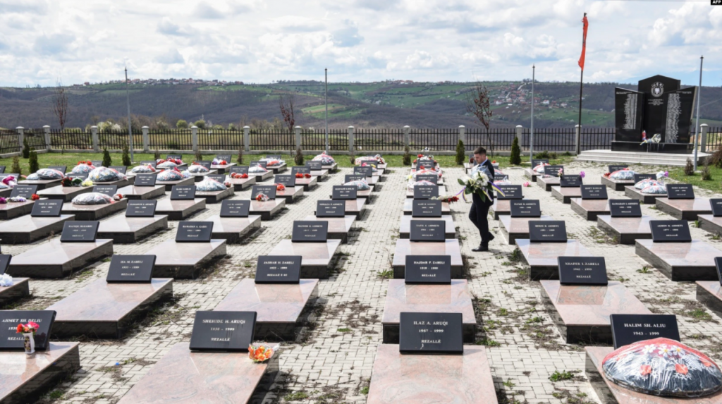  23 vite nga masakra në Rezallë; Kurti: Të dënohen përgjegjësit