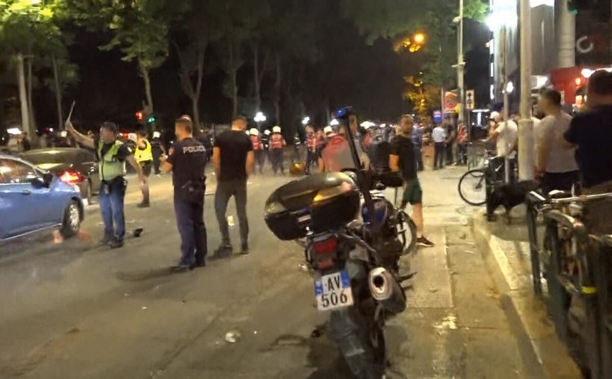 Conference League në Tiranë: 10 policë të plagosur, 60 tifozë të shoqëruar