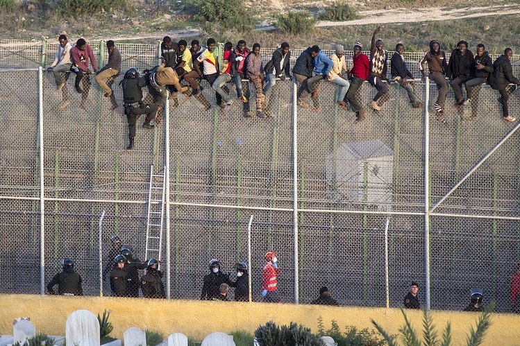  Unioni Afrikan thirrje për hetim pas vdekjes së emigrantëve në Spanjë