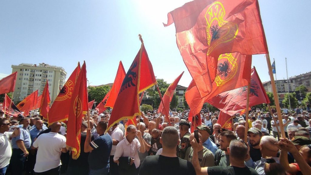 Kosovë, Veteranët e UÇK-së në protestë për pagën minmale
