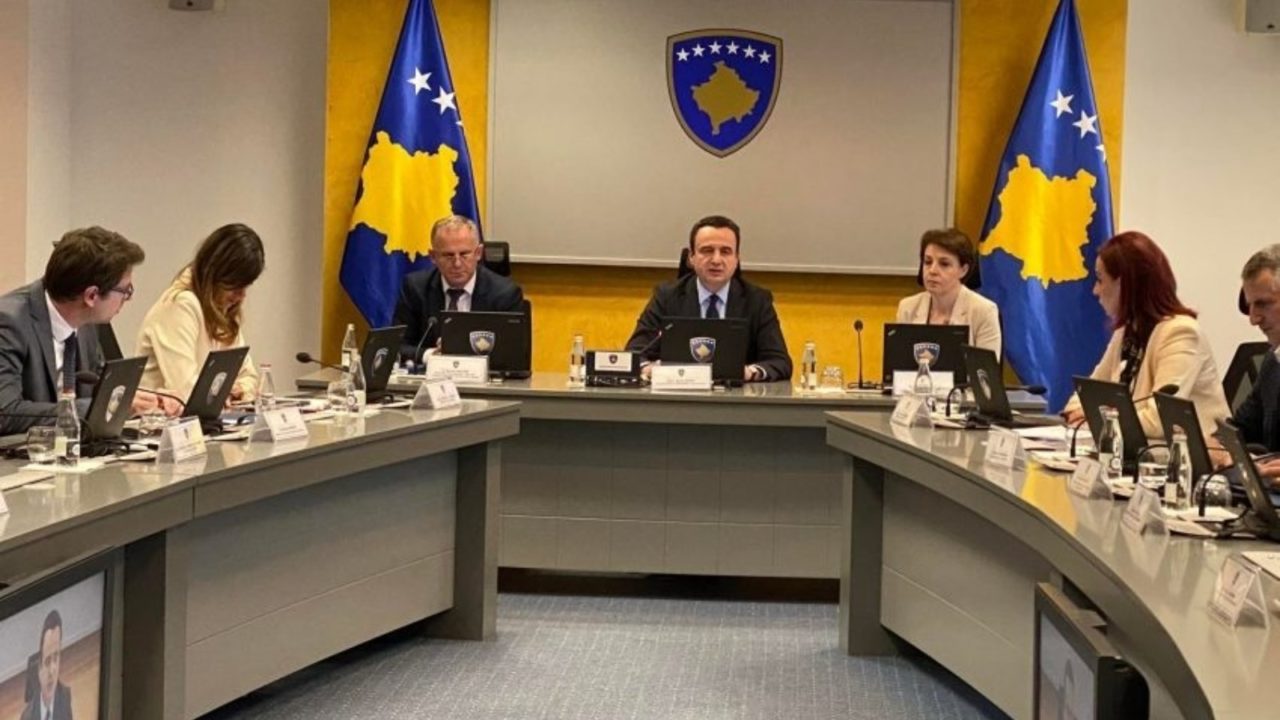  Qeveria e Kosovës ndryshon sanksionet për veturat që nuk janë riregjistruar
