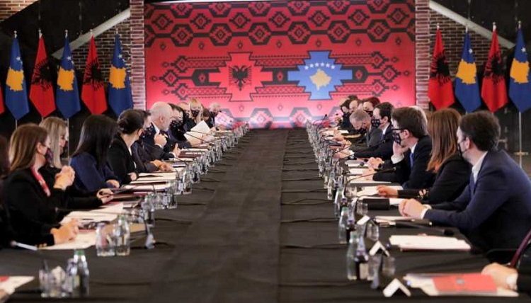 Mbledhja e dy kuvendeve Shqipëri-Kosovë, zbardhet agjenda e takimit të 27 nëntorit