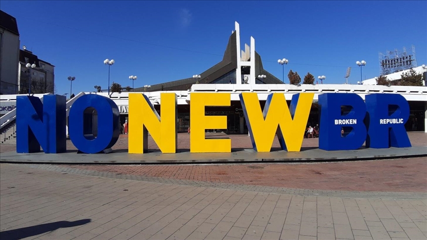  Monumenti simbol i pavarësisë “New Born” me mesazh kundër “copëtimit” të Kosovës