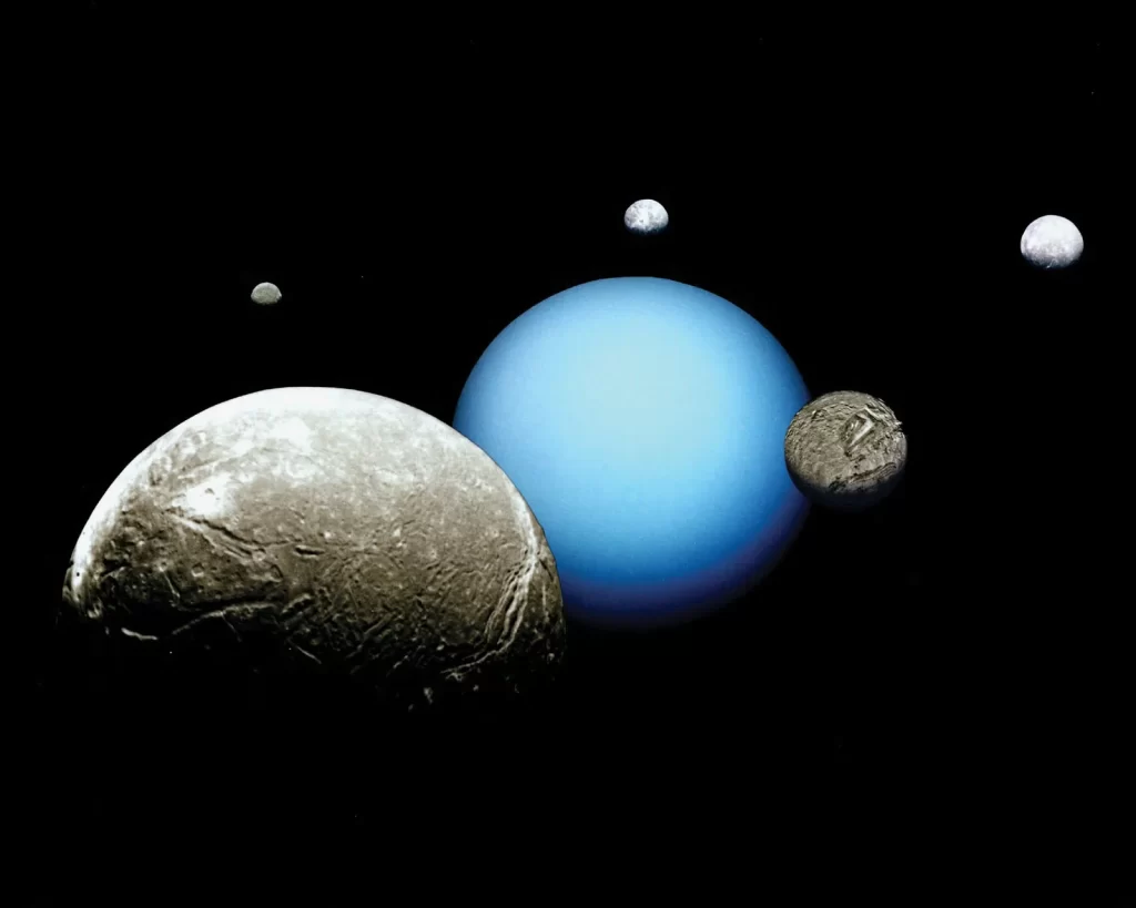 4 prej hënave të Uranit mund të kenë ujë