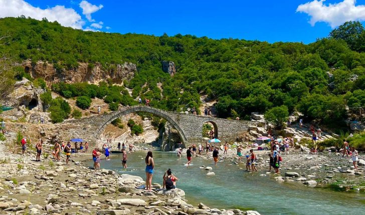  Përmeti destinacion turistik, Hoxha për ATSH-në: Mbi 80 mijë turistë vendas e të huaj