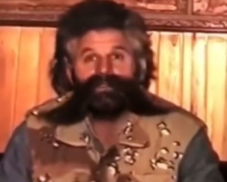  Videoja e papublikuar asnjëherë/ Komandanti Legjendar Adem Jashari në vitin 1996