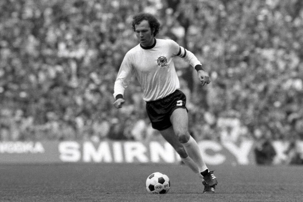 Bota e futbollit në zi, ndërron jetë legjenda Beckenbauer