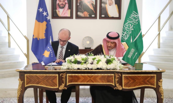Kosova bën marrëveshje me Arabinë Saudite për heqjen e vizave për ata që kanë pasaporta diplomatike e zyrtare