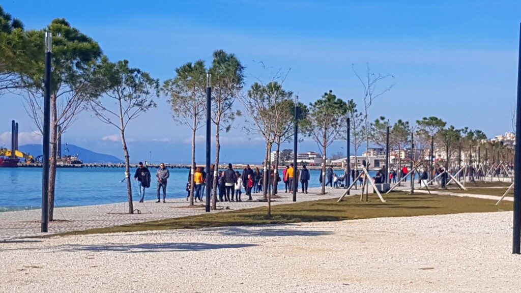 Korça dhe Vlora drejt ‘shuarjes’, fertiliteti më pak se një fëmijë për grua