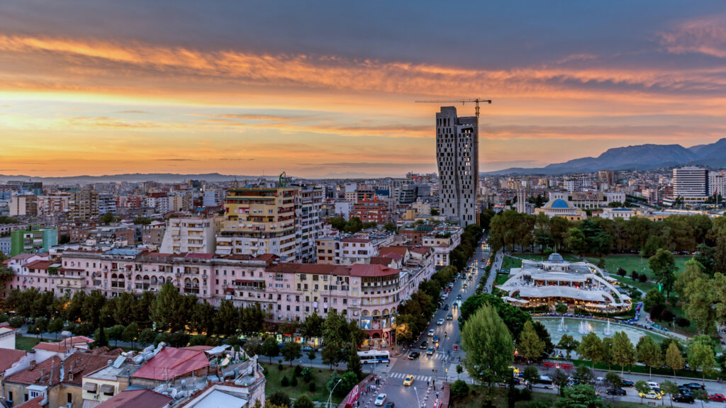 Tirana mirëpret samitin për Ukrainën dhe liderët e Ballkanit! Ja rrugët që do të bllokohen më 28 – 29 shkurt