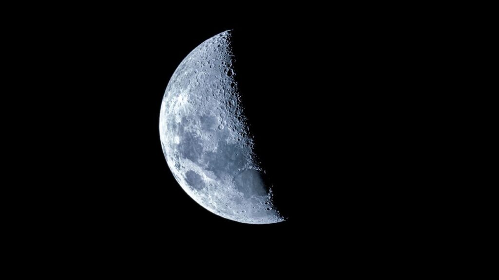 Hëna po zvogëlohet, si ndikon kjo në Tokë?
