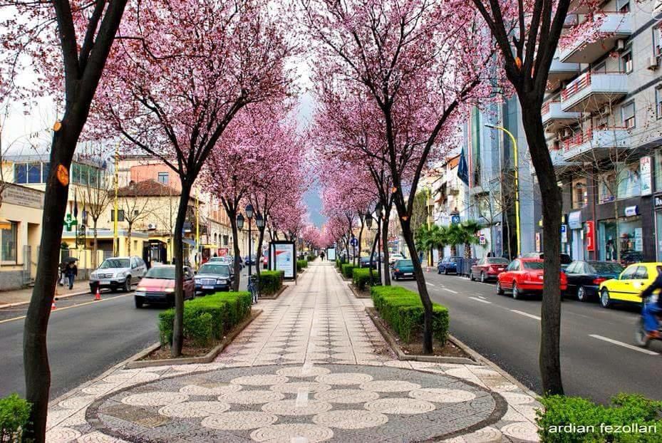 Tirana, qyteti i përsosur për pushime në pranverë
