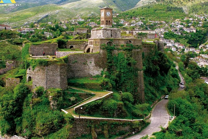  Shqipëria u përgjigjet kritikave të UNESCO-s për Gjirokastrën dhe Beratin