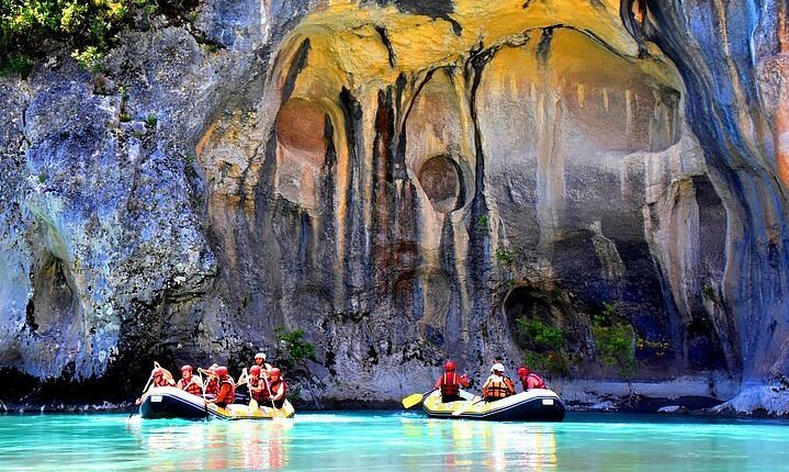 Parku Kombëtar i Vjosës, eksperienca të paharrueshme nga soditjet në natyrë, deri tek rafting