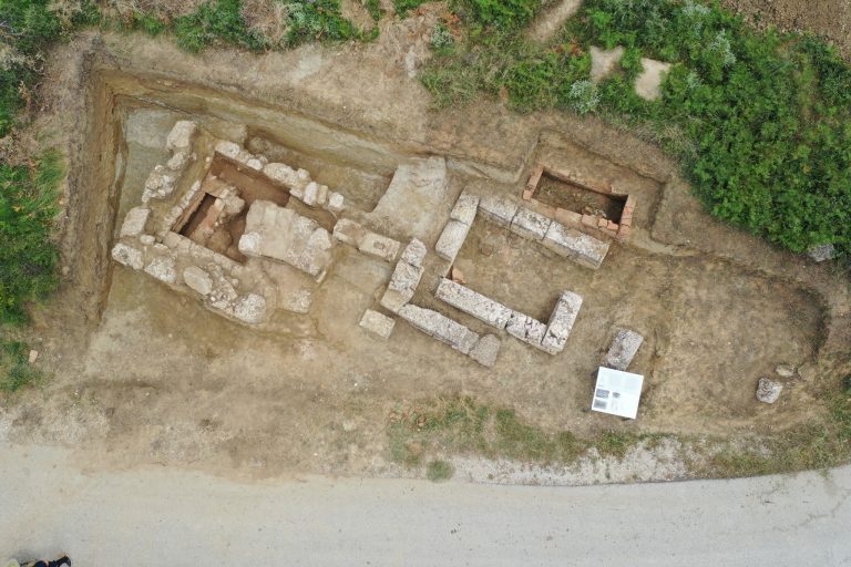 Gërmimet arkeologjike në Amantia zbulojnë të tjera varre monumentale