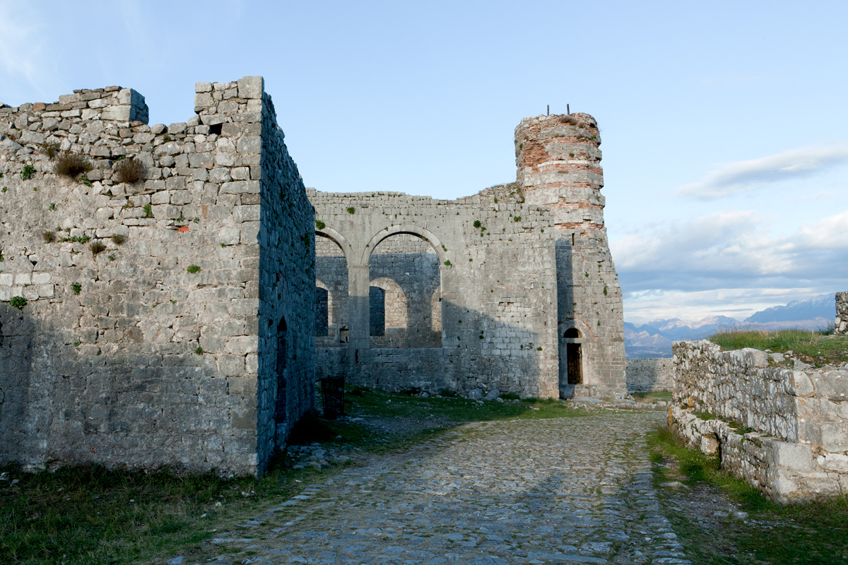  Katër kala historike hapin dyert për investitorët