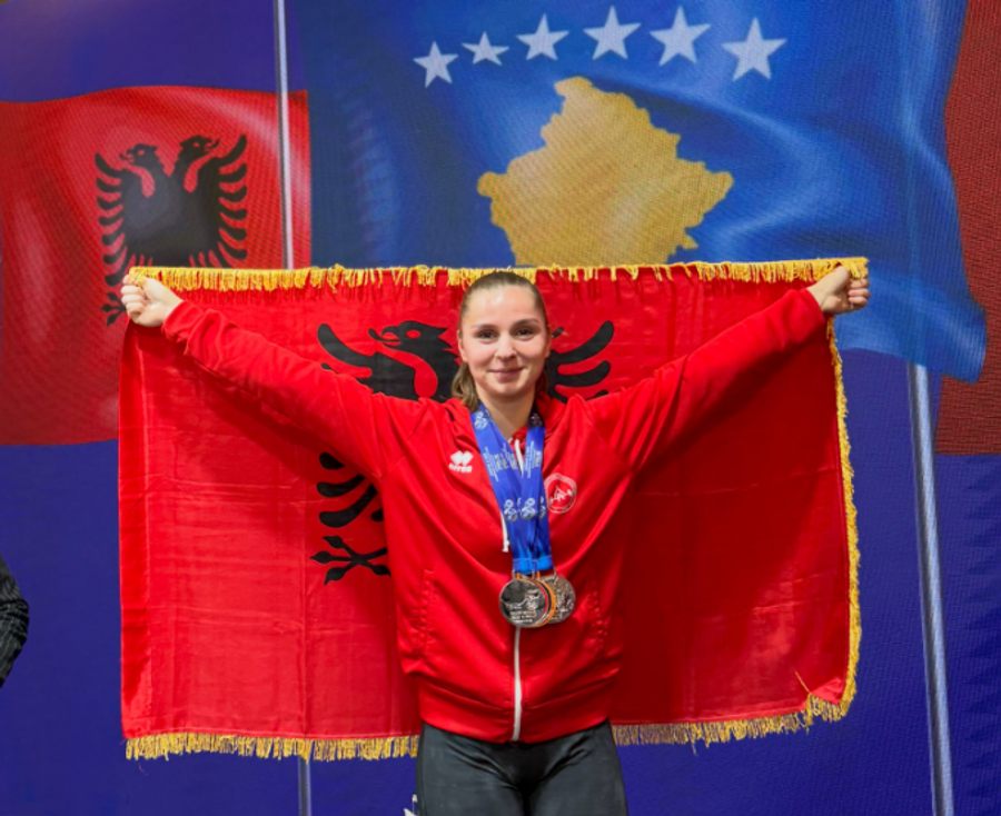  Enkileda Carja nënkampione e Europës, tri medalje në Kampionatin Europian të Peshëngritjes