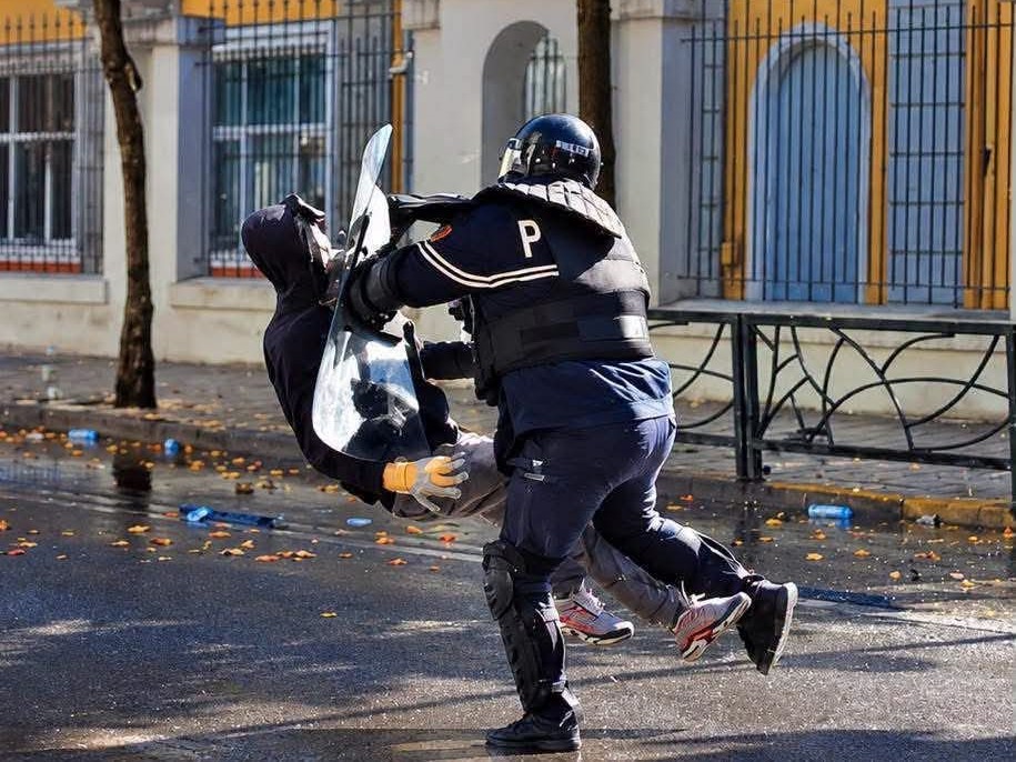  Protestat në Shqipëri, vijojnë tensionet dhe reagimet për dhunën